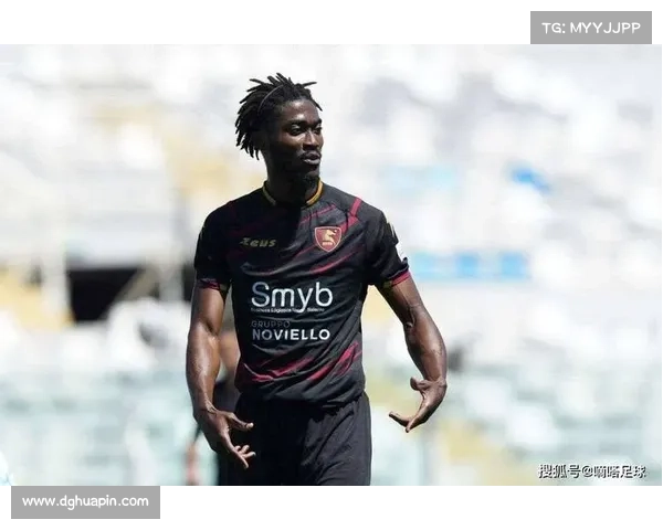 萨勒尼塔纳成功保级 球迷狂欢庆祝逆袭奇迹 萨勒尼塔纳成功保级 球迷狂欢庆祝逆袭奇迹